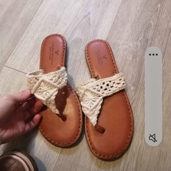 Sandals AE size 6 - Picture 2 of 2